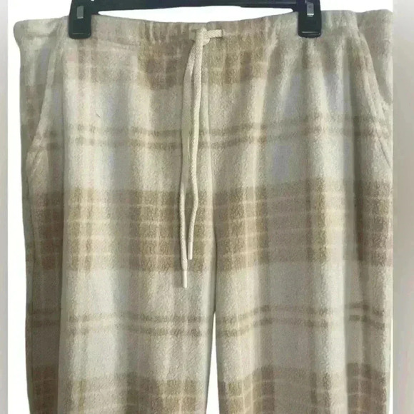 Aerie NWT Plaid Soft Fleece Loungewear
Joggers Size XL - Picture 4 of 12